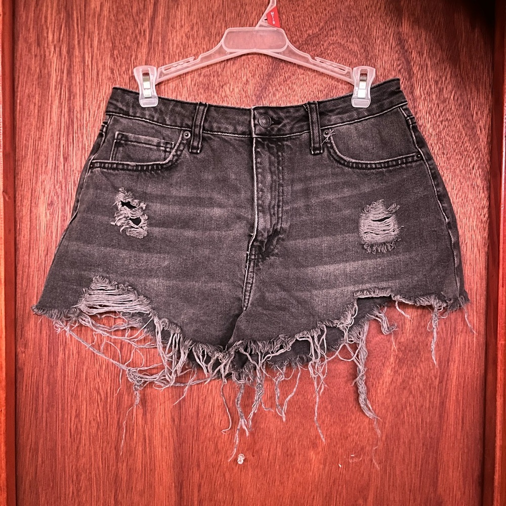 Ash black ripped Jean shorts🖤
